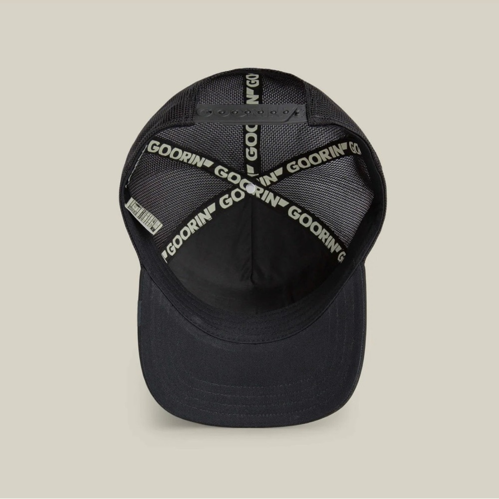 Goorin bros. Classic Black MICROSUEDE GOLDEN Rooster Patch Trucker Hat - Picture 7 of 10